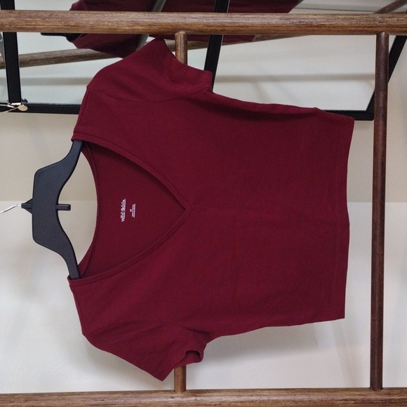 wild fable Tops - Wild Fable Cropped T- Shirt Size Medium